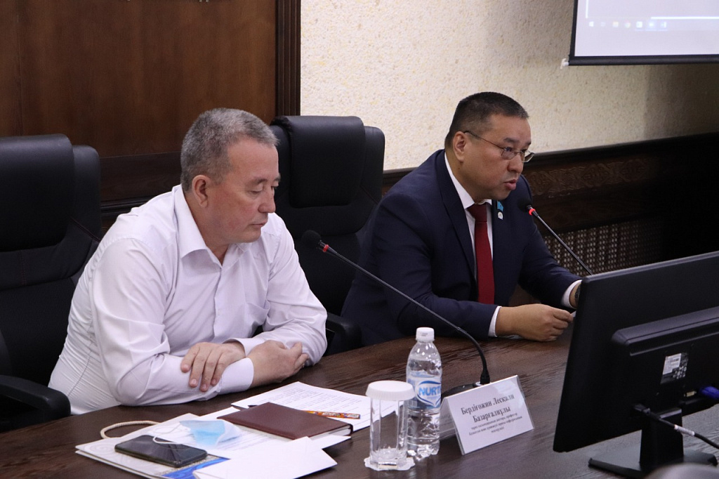 Round table on "Actual problems of history of Atyrau region"