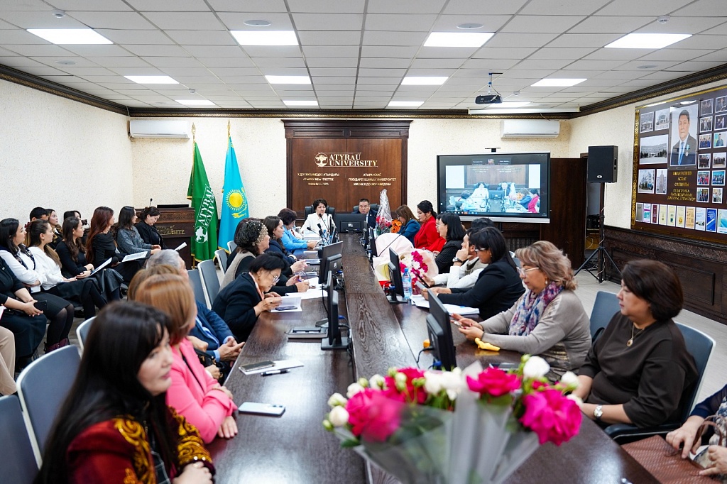 Рейму Хакурей туралы порно Әйелі кеште порно алмасты