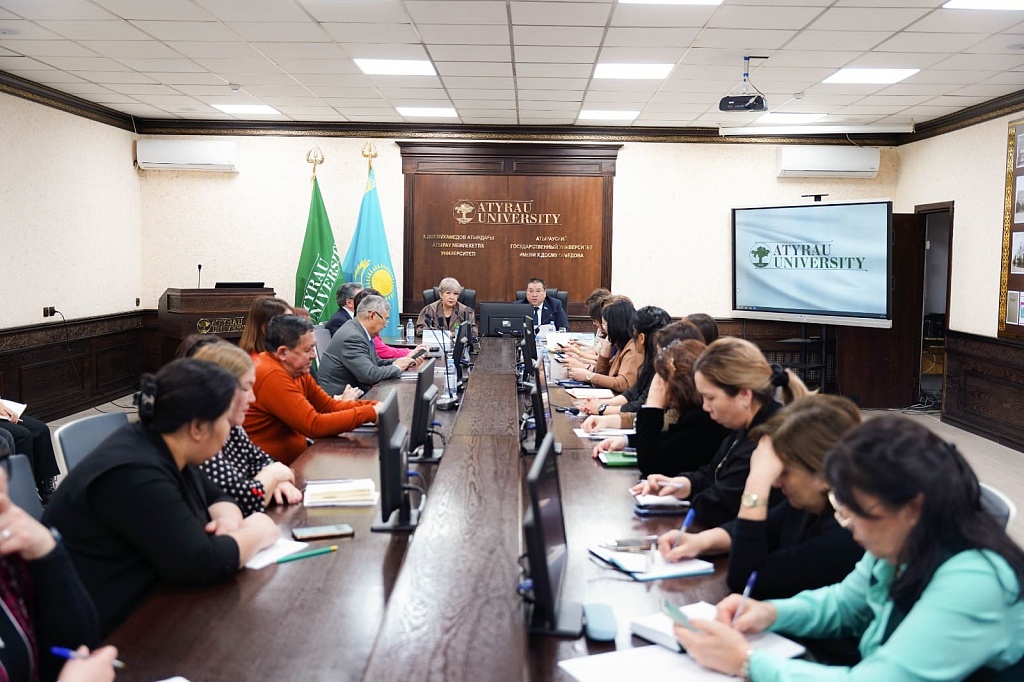 Астрахандағы қазақ жастарының Қазақстанда оқу мәселесі талқыланды