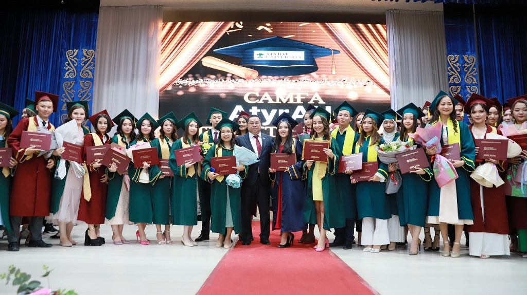 The diploma ceremony was held at the faculty of economics and law