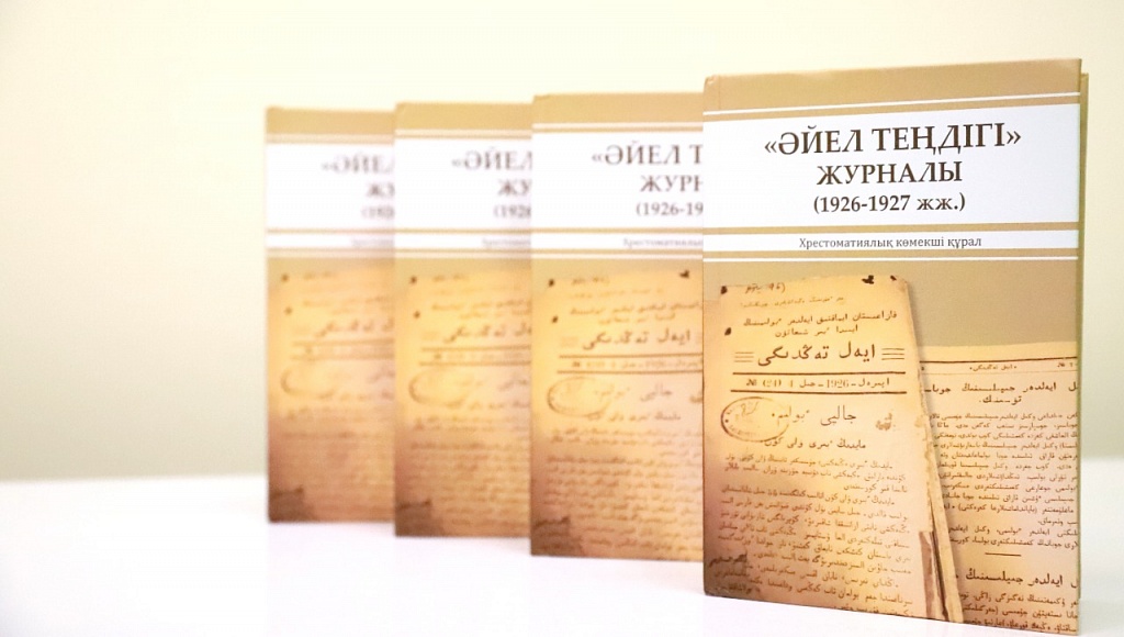 HD сапада порно видеоларды онлайн көріңіз Траннидің үлкен мүшесі