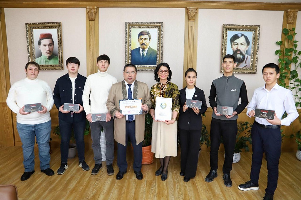 Награждены призеры интеллектуального конкурса” Zakovat"